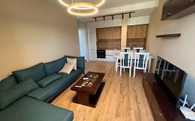 Daily Rental Apartment In Centre
